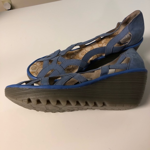 NWOT Fly London Wedges - Picture 2 of 6